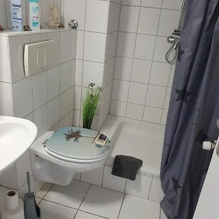 3 Altbau Mit Balkon In Og3 Rechts * Flensburg